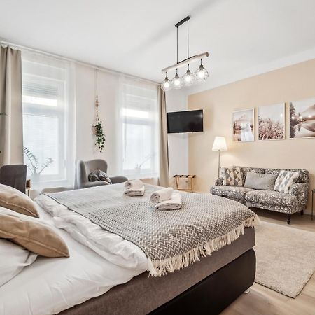 Roby-Erfurt Hbf-Nah, Balkon Apartment ภายนอก รูปภาพ