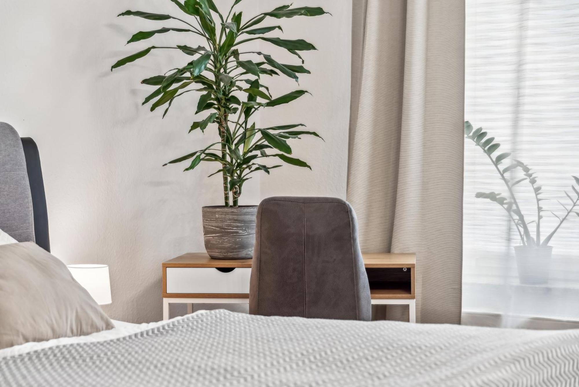 Roby-Erfurt Hbf-Nah, Balkon Apartment ภายนอก รูปภาพ