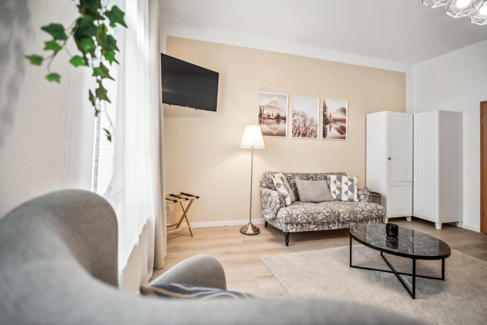 Roby-Erfurt Hbf-Nah, Balkon Apartment ภายนอก รูปภาพ